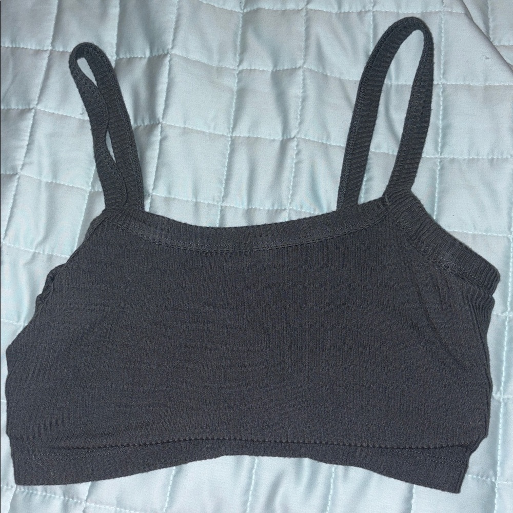 ALO Yoga Charcoal Gray Crop Top